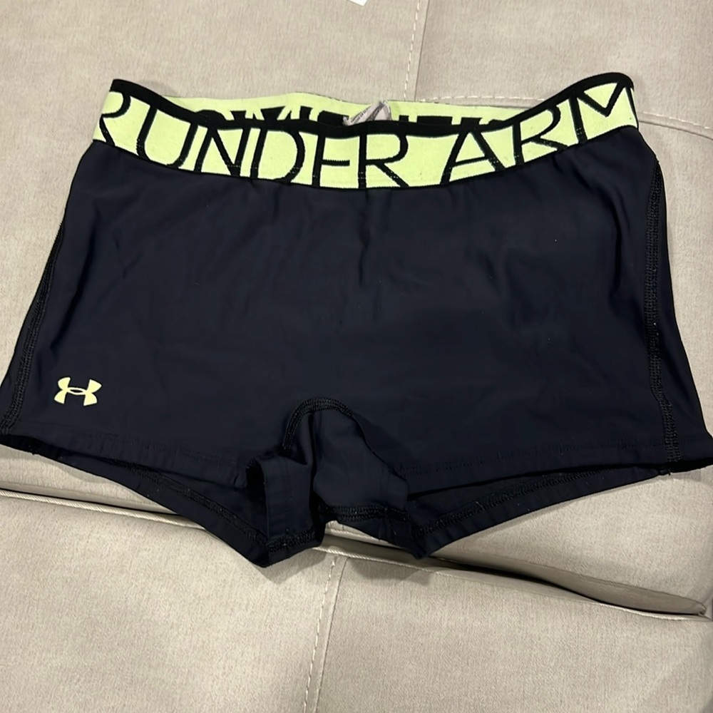 Under Armour Shorts Small